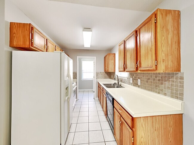 Foto del edificio - 2755 Ivey Park Dr