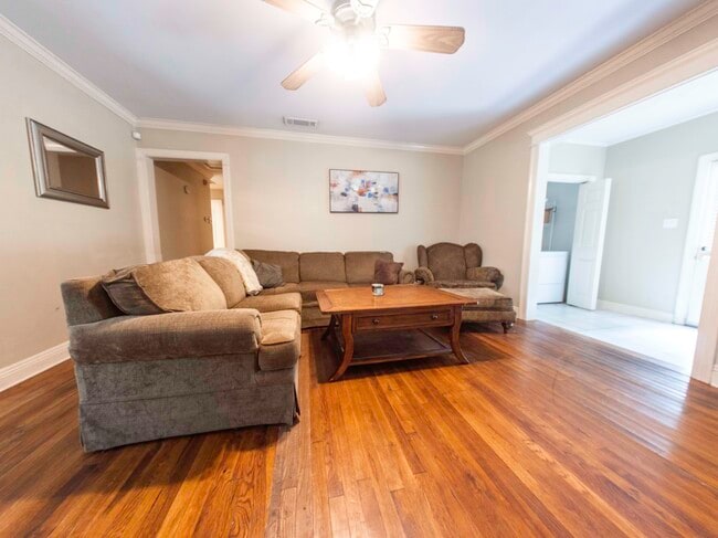 Building Photo - 4441 Arrowhead St