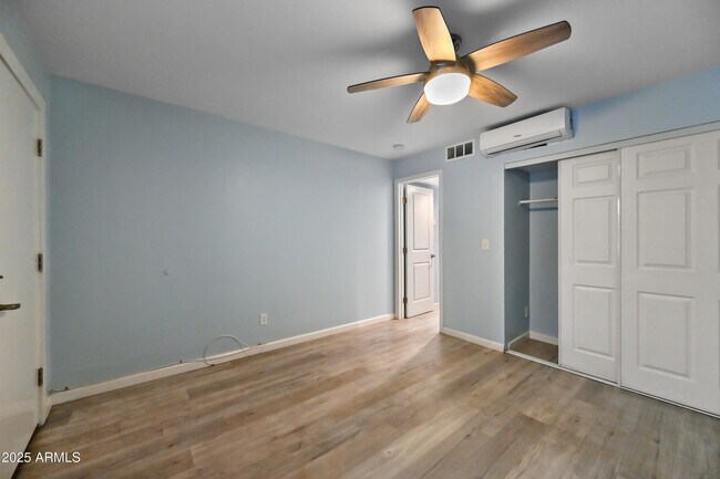 Building Photo - 3025 N 32nd St