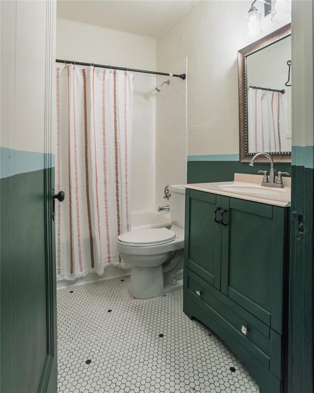 Building Photo - 2700 NW 17th St