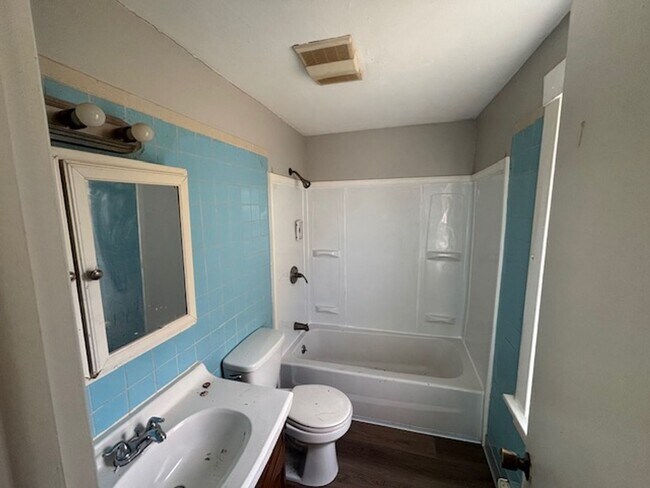 Foto del edificio - 618 Farnsworth Ave