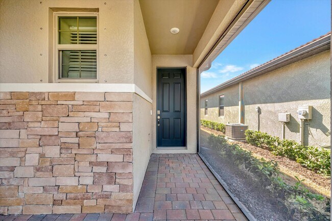 Foto del edificio - 3Bed/2Bath in Gated Community of Nokomis + 2-Car Garage