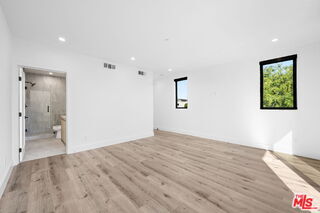 Building Photo - 14523 1/2 Weddington Street, Los Angeles, CA 91411 - 4 BR 5 BA house