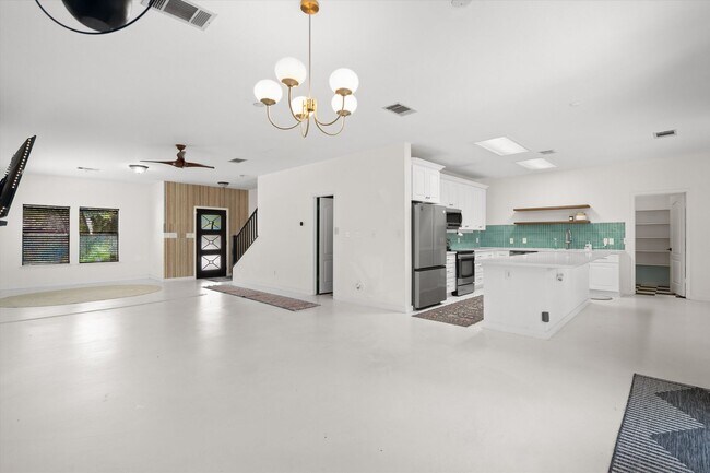 Foto del edificio - 8353 Steamline Cir