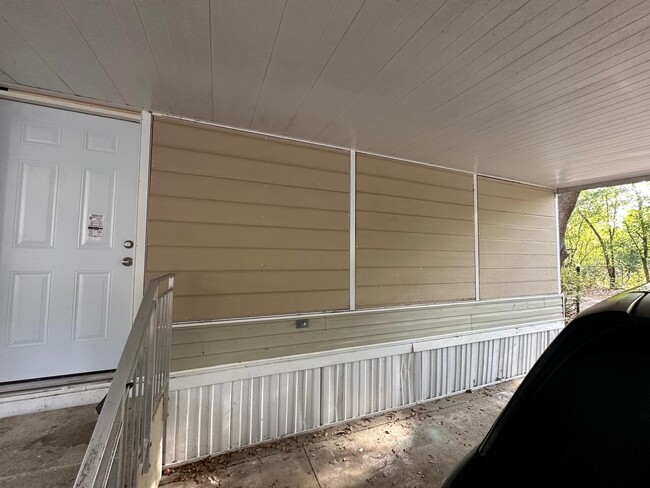 Building Photo - 3000 Clarcona Rd