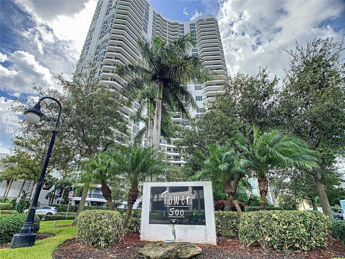 3530 Mystic Pointe Dr Unit PH03, Aventura, FL 33180 Condo for Rent in Aventura, FL