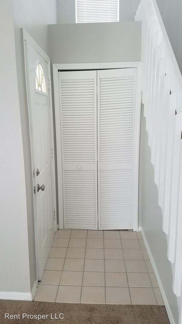 Building Photo - 3723 S Lake Orlando Pkwy