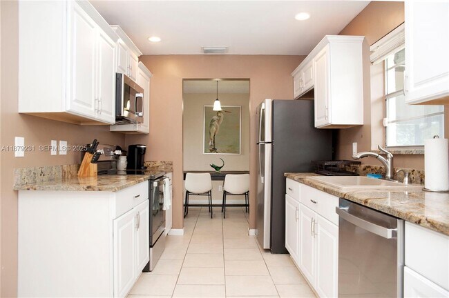 Foto del edificio - 458 SE Doat St