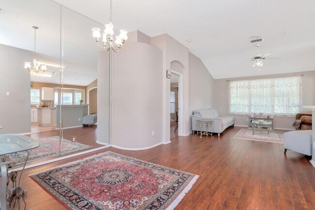Foto del edificio - 314 Fountainview Cir