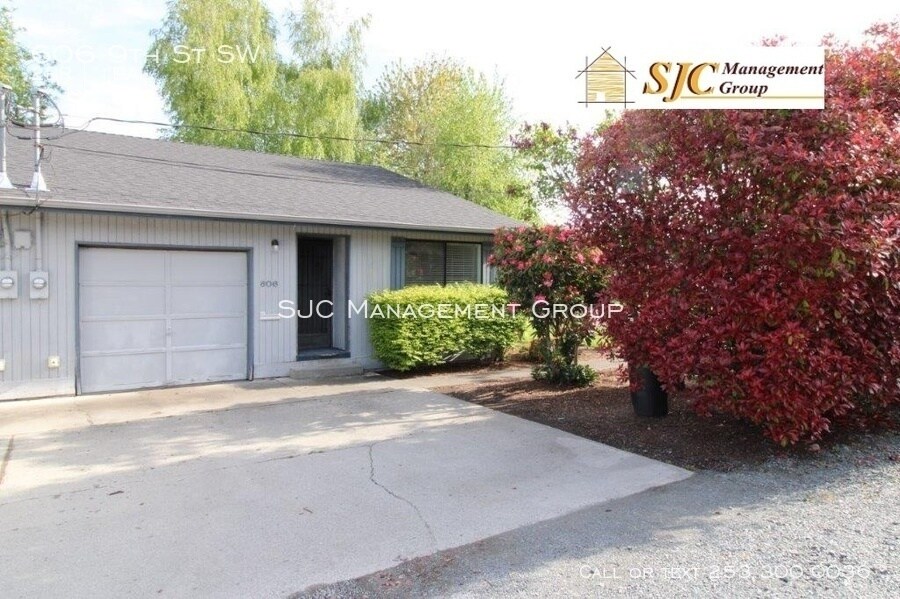 Primary Photo - One Story Duplex For Rent