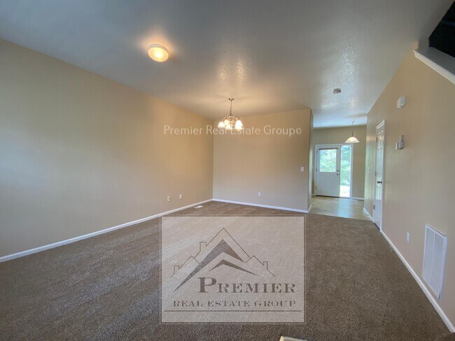 Foto del edificio - 7764 Sandy Springs Point