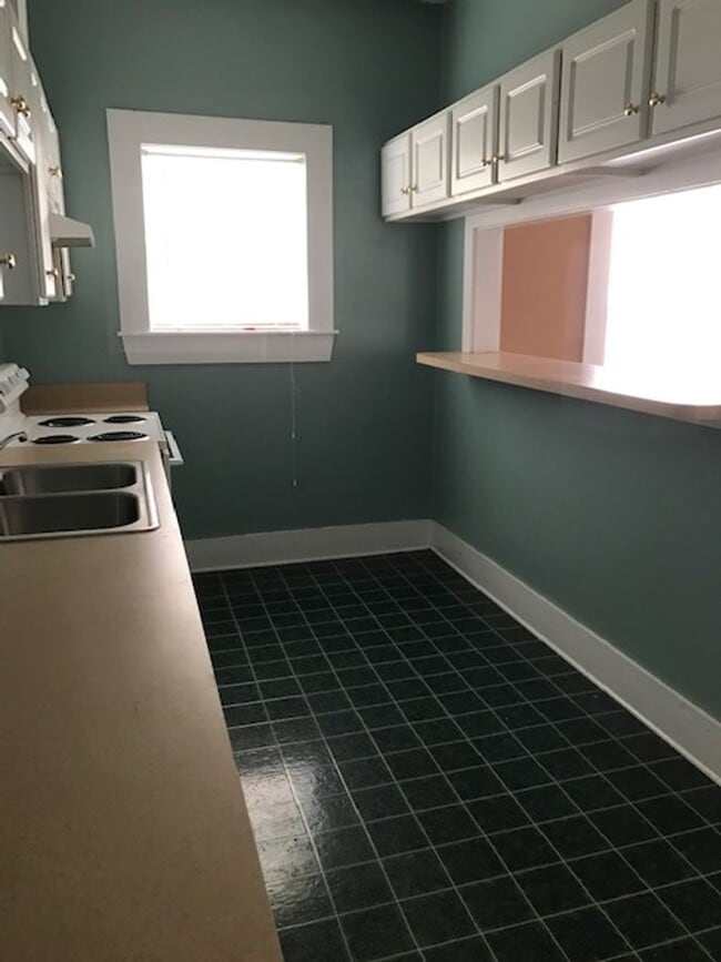 Building Photo - 2 Bed/2 Bath House