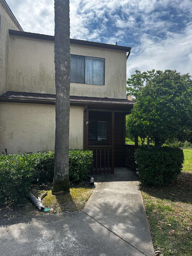 Foto del edificio - "Coastal Comfort: Spacious 2-Bed, 2-Bath C...