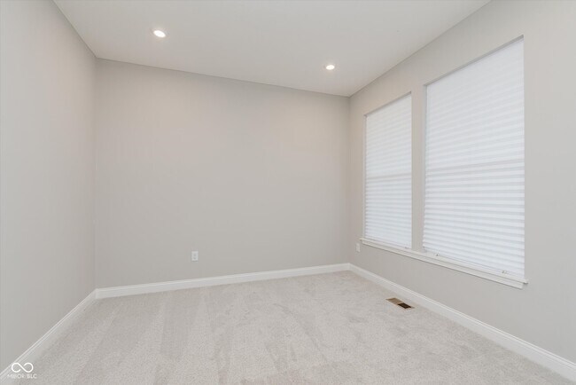 Foto del edificio - 15099 Covebrook Ln