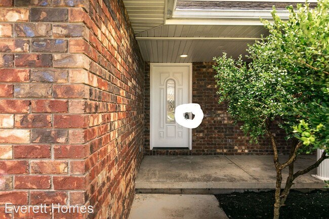 Building Photo - 3 br, 2.5 bath House - 3708 W Brook Ct