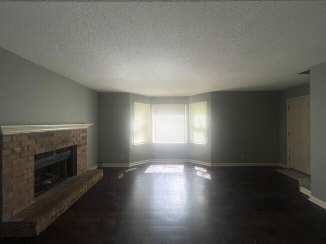 Building Photo - 502 Steeple Chase Rd