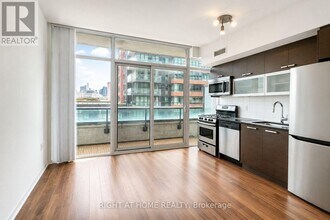 Building Photo - 36 Lisgar St