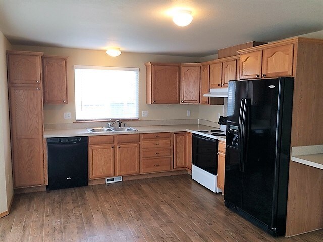 Foto del edificio - 16144 Prairie Creek Loop SE