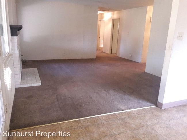 Building Photo - 3 br, 2 bath House - 6425 Friday Circle
