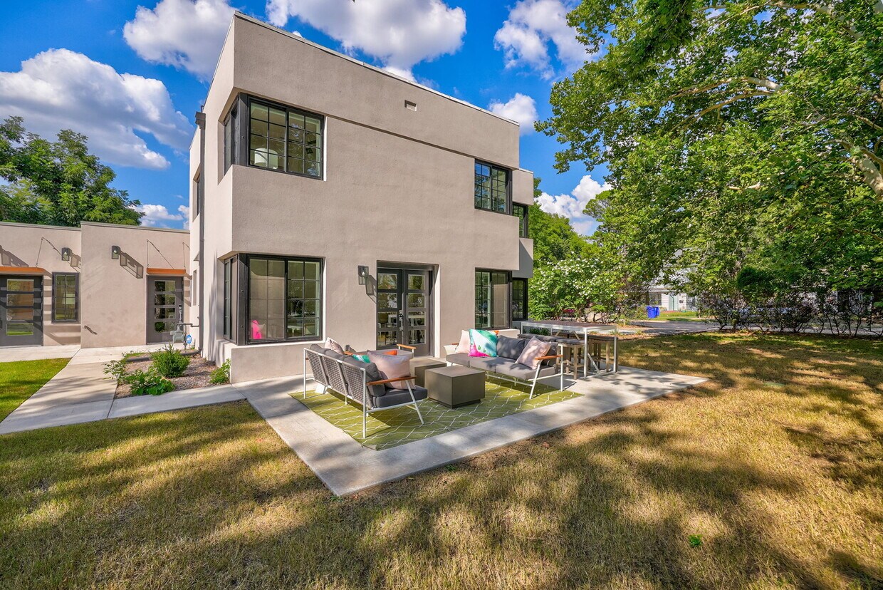 Foto principal - 1010 Chautauqua Ave