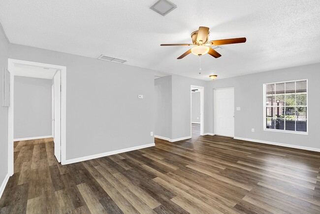 Foto del edificio - 3/2 unit in Titusville ready for new tenants!