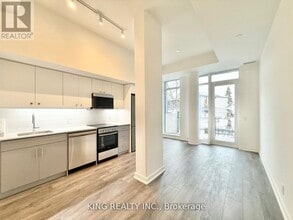 Building Photo - 2 Manderley Dr