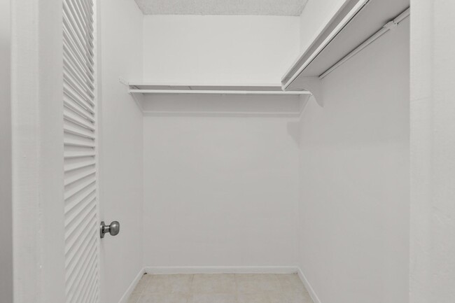 Building Photo - 626 NW 13th St