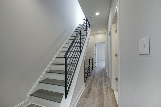 Photo - 1739 N Gratz St Apartment