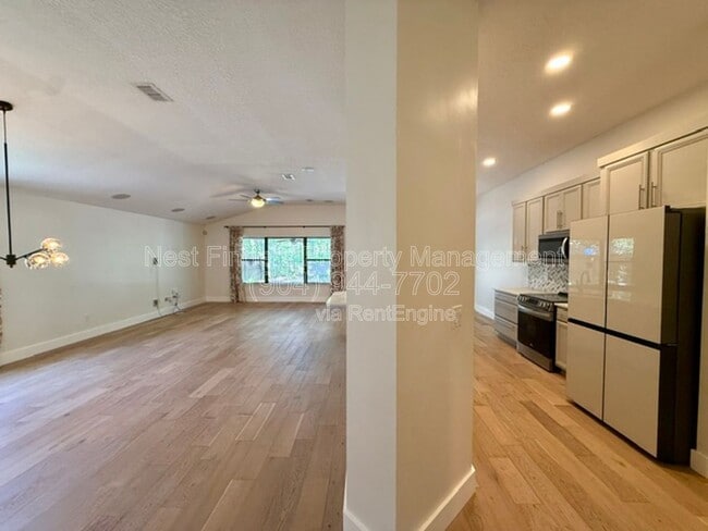 Building Photo - 13658 Kayak Ct