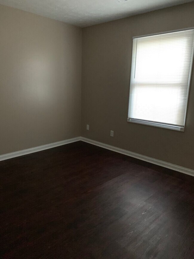 Foto del edificio - 2 bedroom duplex