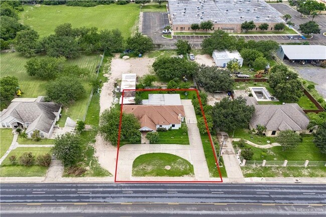 Building Photo - 28 S Bentsen Rd