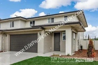 Building Photo - 1727 N Truman Ave