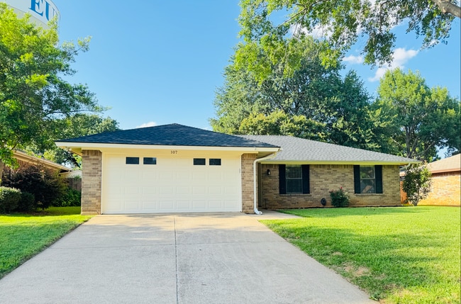 Building Photo - 107 Ginger Ln