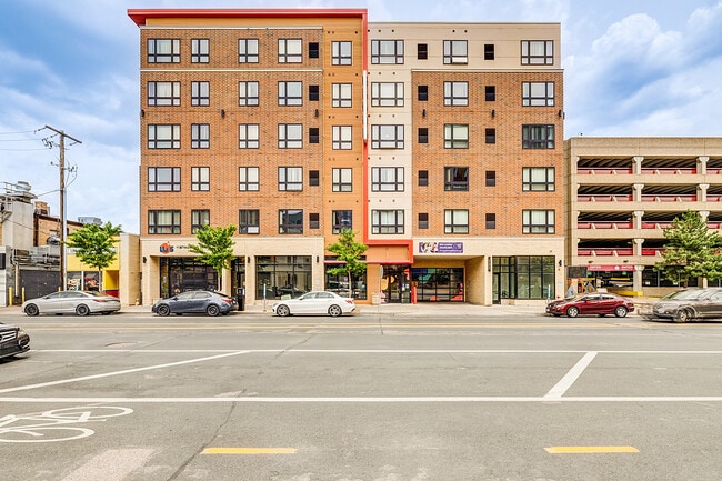 Yugo Minneapolis Edge-POI-029 - Yugo Minneapolis Edge Apartments
