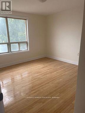 Building Photo - 220 Bloor St W