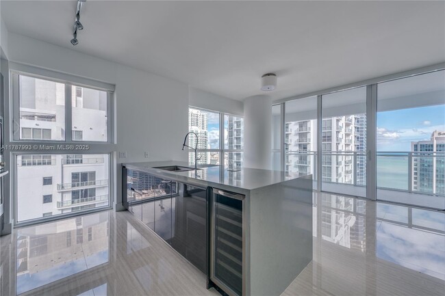 Foto del edificio - 1080 Brickell Ave