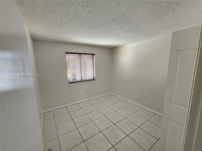 Building Photo - 6251 SW 131st Ct