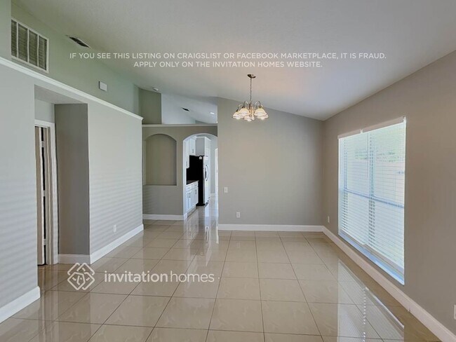 Foto del edificio - 3281 Falcon Point Dr
