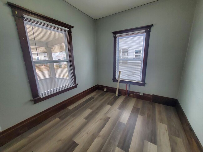 Building Photo - FOR RENT- 416 Riehl-Newly Remodeled! Pets ...