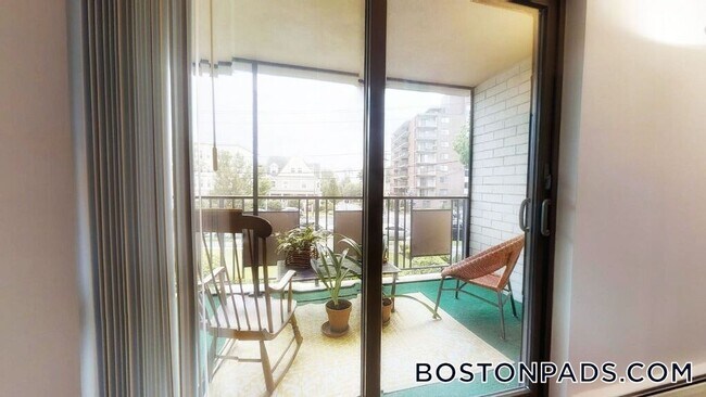 Foto del edificio - 385 Massachusetts Ave