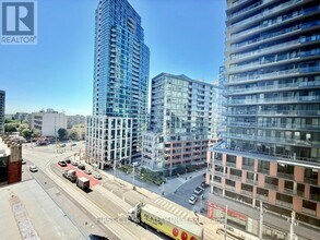 Building Photo - 19-919 Bathurst St