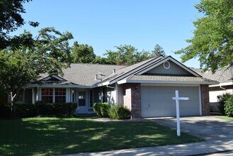 Building Photo - 6830 Paseo Del Sol Way