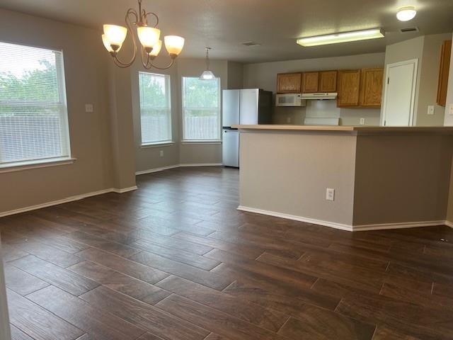 Building Photo - 331 Carriage Way