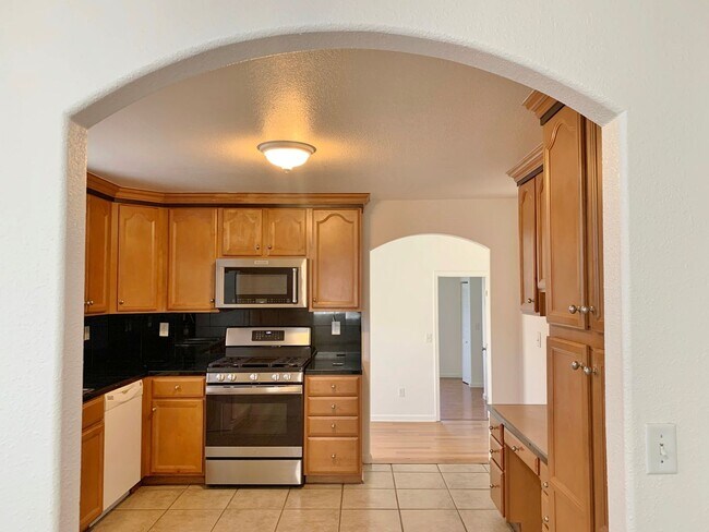 Foto del edificio - Charming 3 Bedroom Home in Hollister