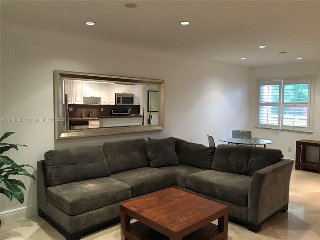 Foto del edificio - 5839 SW 74th Terrace