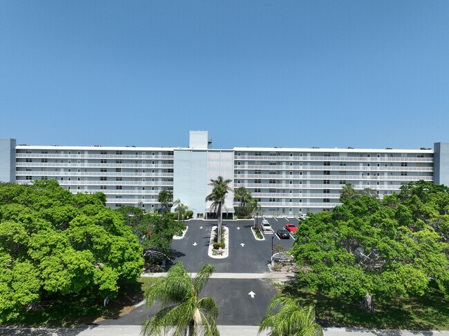 Foto del edificio - 5700 NW 2nd Ave