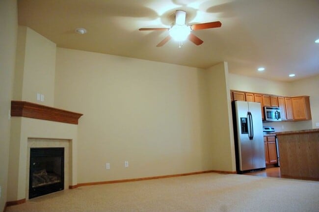 Building Photo - 938 Ryan Ct
