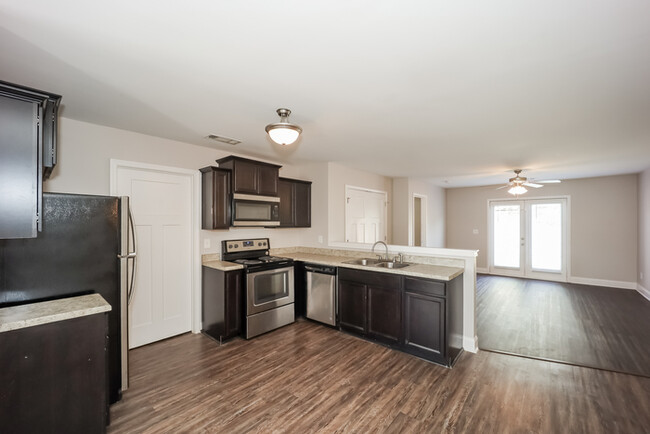 Foto del edificio - 105 Colony Park Ln