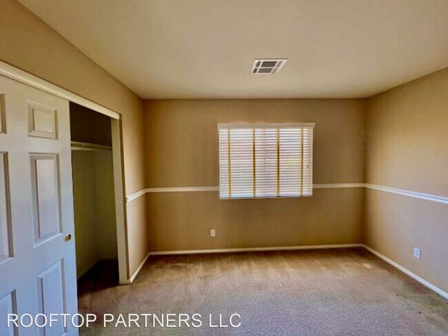 Foto del edificio - 4 br, 2.5 bath House - 2455 Silver Sunrise