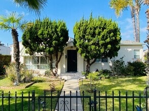 Building Photo - 400 H Ave